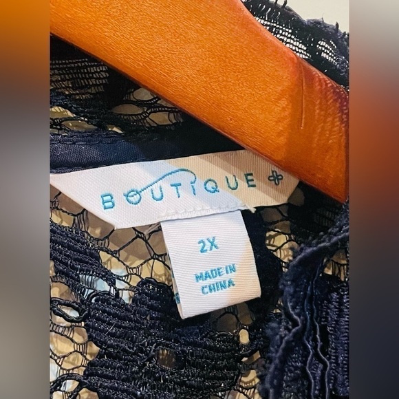 Boutique Brand Womens Plus Lace and Striped Blouse with bow 2X - Picture 6 of 8